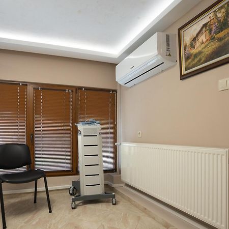 Hotel Velista 沃内什塔沃达 外观 照片